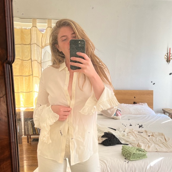 Saint Laurent cream Blouse with frilly sleeves - Picture 2 of 8